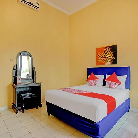 Oyo 3096 Hotel Dewi Warsiki Gilimanuk Exteriér fotografie