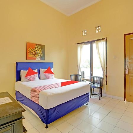 Oyo 3096 Hotel Dewi Warsiki Gilimanuk Exteriér fotografie