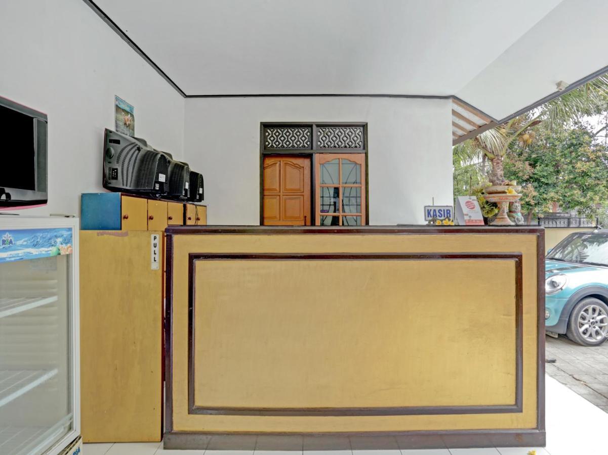 Oyo 3096 Hotel Dewi Warsiki Gilimanuk Exteriér fotografie