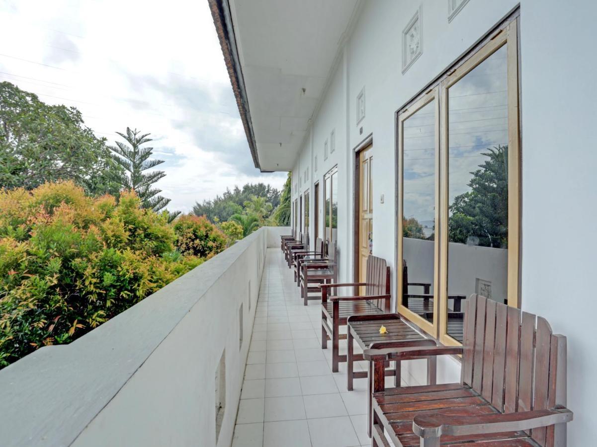 Oyo 3096 Hotel Dewi Warsiki Gilimanuk Exteriér fotografie